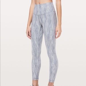 Lululemon Wunder Under 7/8 Legging- EUC!